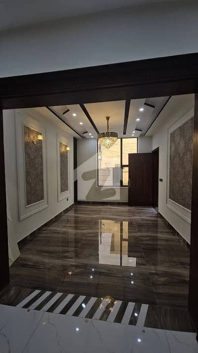 OUTCLASS BUNGALOW DIRECT OWNER MEETING BEST FOR LIVING PEACEFUL LOCATION CONFIRM OUTCLASS BUNGALOW DIRECT OWNER MEETING BEST FOR LIVING PEACEFUL LOCATION CONFIRM