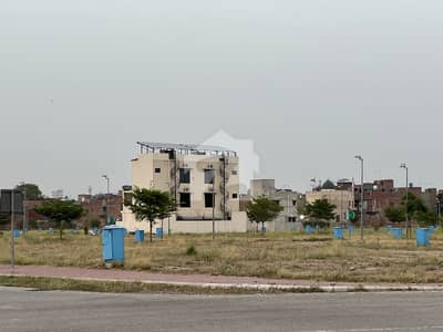 3 Marla plots for sale in union town block A 40 feet road near to park 3 Marla plots for sale in union town block A 40 feet road near to park