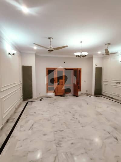 E-11/2 Islamabad Open Basement For Rent