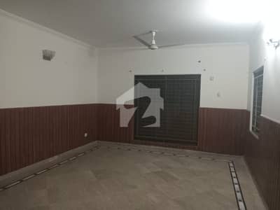 1 kanal upper portion for rent on ideal location IN NFC
