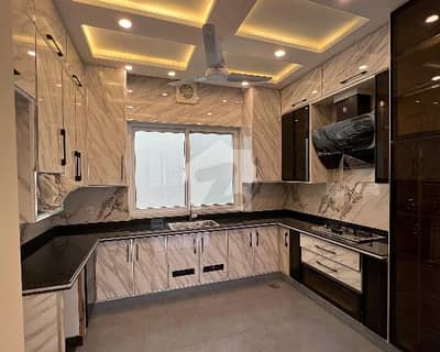 A House Of 2450 Square Feet In Rs. 127500000