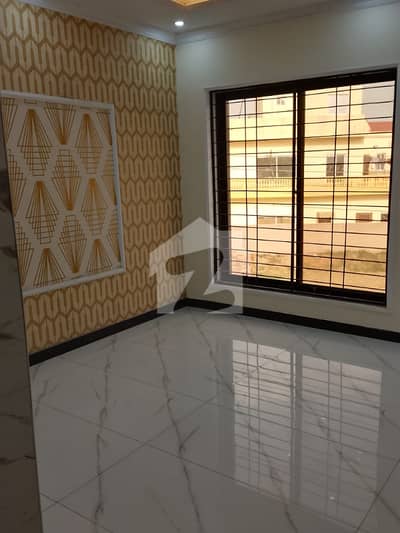 10 Marla Brand New House Available For Sale 10 Marla Brand New House Available For Sale