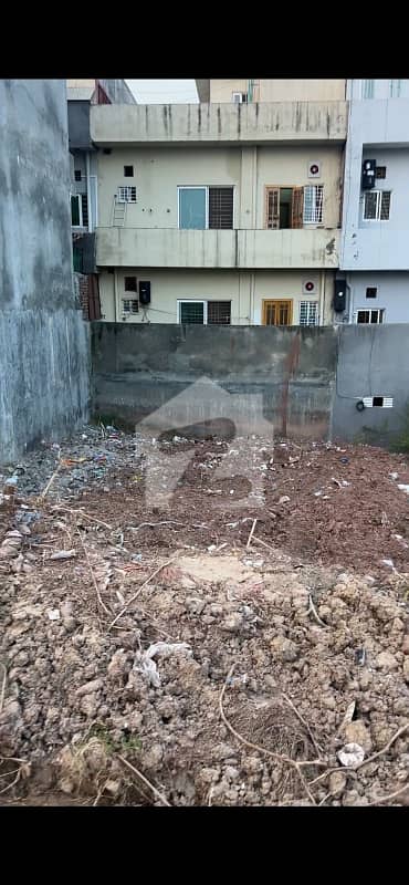 I-11/2 (25x40) Corner For Sale