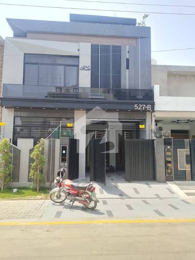 5 Marla Brand New House Available For Sale