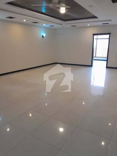 6 Marla Triple-Storey House For Sale | 5 Bedrooms | Neat & Clean | Demand PKR 5.5 Crore 6 Marla Triple-Storey House For Sale | 5 Bedrooms | Neat & Clean | Demand PKR 5.5 Crore