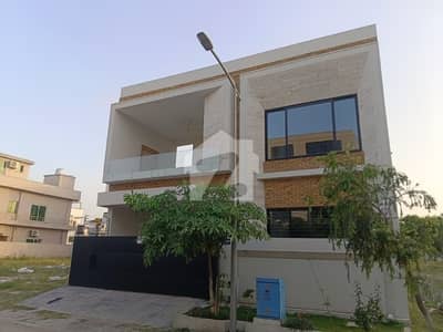 ٹاپ سٹی 1 - بلاک ڈی ٹاپ سٹی 1,اسلام آباد میں 5 کمروں کا 10 مرلہ مکان 4.5 کروڑ میں برائے فروخت۔ ٹاپ سٹی 1 - بلاک ڈی ٹاپ سٹی 1,اسلام آباد میں 5 کمروں کا 10 مرلہ مکان 4.5 کروڑ میں برائے فروخت۔