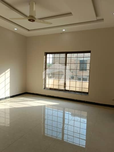 ٹاپ سٹی 1 اسلام آباد میں 7 کمروں کا 1 کنال مکان 7.5 کروڑ میں برائے فروخت۔
