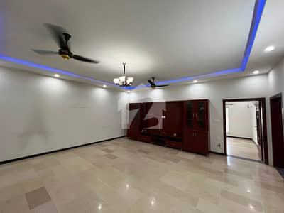 14 Marla Ground Portion Available For Rent In G-13, Islamabad
