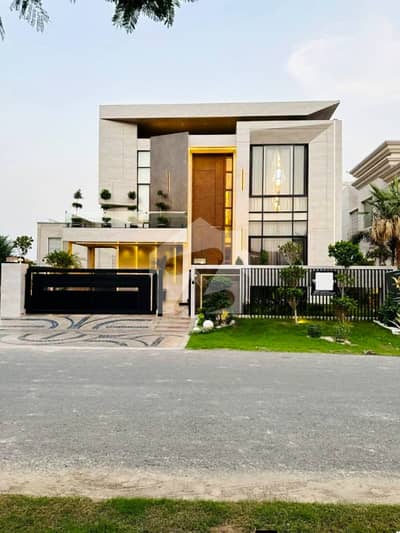1 KANAL ELEGANT AND FULLY FURNISHED MODERN BUNGALOW NEAR RAYA IS AVAILABLE IN THE BEST BLOCK OF DHA LAHORE.