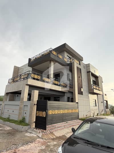 10.5 Marla Corner Double Story House For Sale In Banigala
