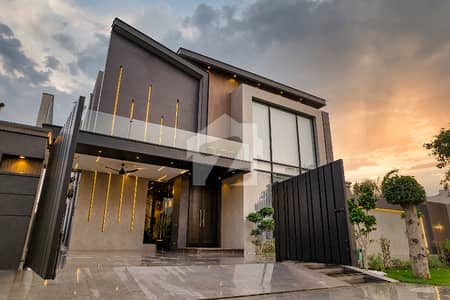 1Kanal Out standing Top Quality Ultra Moldern Banglow For Sale With Basement Very Reasonable Price