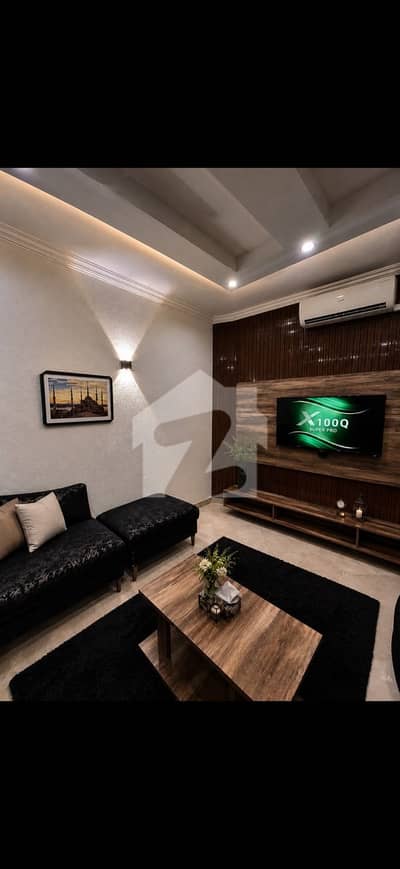 Luxury Fully Furnished 2 Bed Ground Floor Flat | Lawn View | Underground Parking