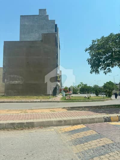 10 Marla Residential Plot For Sale Overseas-3 Main Boulevard Prime Location