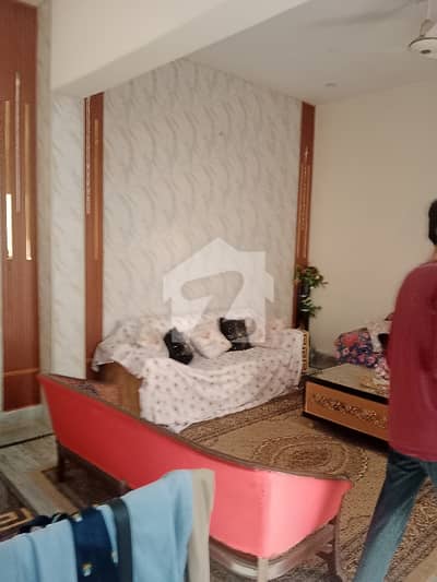 ٹیک ٹاؤن ٹی این ٹی کالونی ستیانہ روڈ,فیصل آباد میں 3 کمروں کا 5 مرلہ مکان 1.1 کروڑ میں برائے فروخت۔