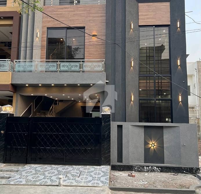Get An Attractive House In Lahore Get An Attractive House In Lahore