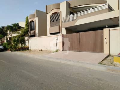 Good Location 350 Sq Yards House Is Available For Rent Good Location 350 Sq Yards House Is Available For Rent