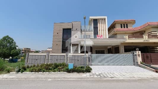 A Spacious Prime Location 1 Kanal House In DHA Phase 2 - Sector F