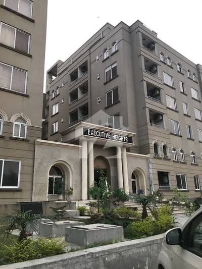 F-11 Markaz Luxury 2 Bedroom Attached Bath Tv Lounge Kitchen Car Parking Fully Furnished Apartment Available For Rent