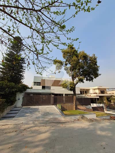 7-Bedrooms Luxury House Available For Rent In Sector F-7, Islamabad