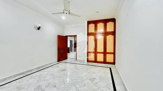 2 BED ROOM FLAT FOR RENT IN VALENCIA TOWN