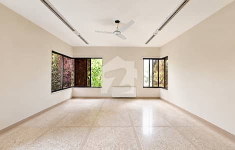 2 Kanal Good Livable House Is For Sale