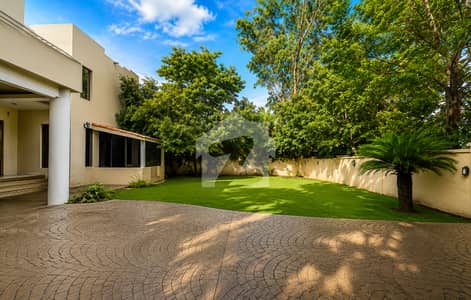G-6 Elite Location Good Livable House Is For SALE G-6 Elite Location Good Livable House Is For SALE