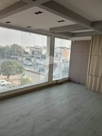 ڈی ایچ اے فیز 5 ڈی ایچ اے ڈیفینس,کراچی میں 10 مرلہ Studio دفتر 3.0 لاکھ میں کرایہ پر دستیاب ہے۔