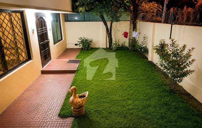 Old Demolishable House is for SALE in F-7 Islamabad Old Demolishable House is for SALE in F-7 Islamabad