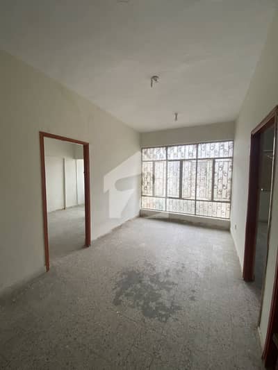 2 BED WEST OPEN FLAT FOR RENT IN BLOCK G North Naz