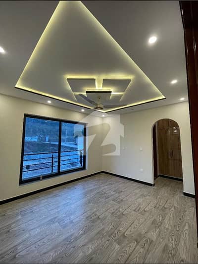 Prominently-Located 10 Marla Upper Portion Available In Bahria Town Phase 5