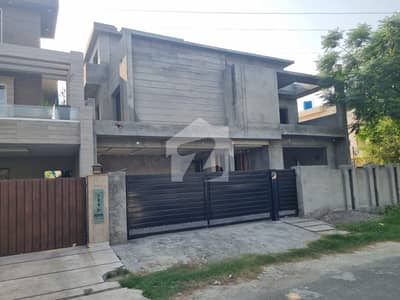 1 Kanal Grey Structure For Sale in Nespak Phase 2 Site 1