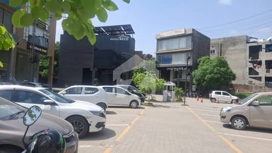 4 Marla 5 Floors Rare Commercial Building For Sale Monthly Rental Value Rs. 3 Lac
