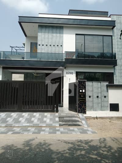 10 Marla Ideal House For Sale In Lake City