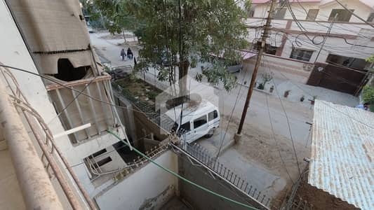 نارتھ ناظم آباد ۔ بلاک آئی نارتھ ناظم آباد,کراچی میں 10 کمروں کا 16 مرلہ مکان 8.0 کروڑ میں برائے فروخت۔