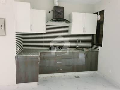 2 bed flat available for rent in G11