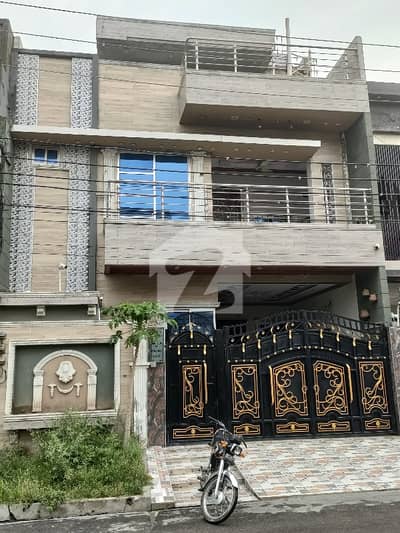 ڈی ایچ اے فیز 6 ڈی ایچ اے ڈیفینس,لاہور میں 4 کمروں کا 6 مرلہ مکان 2.85 کروڑ میں برائے فروخت۔
