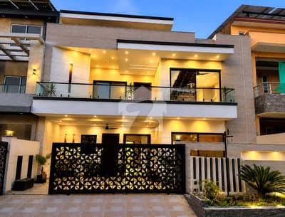 Designer 10 Marla House For Sale In C Block
