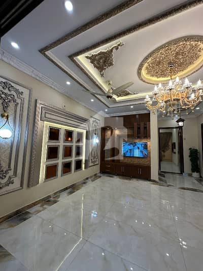 10 Marla Owner Build House Used House For Sale