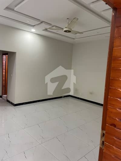 E-11/1 5 Bedrooms With Attached Washroom Drawing Room Beautiful Full House For Rent