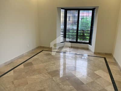 Ground Portion 4 Bedroom Separate Gate Main Chaklala Scheme 3 Ground Portion 4 Bedroom Separate Gate Main Chaklala Scheme 3