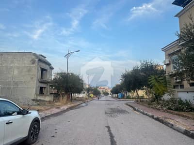 بحریہ انکلیو - سیکٹر ایم بحریہ انکلیو,بحریہ ٹاؤن,اسلام آباد میں 10 مرلہ رہائشی پلاٹ 1.85 کروڑ میں برائے فروخت۔