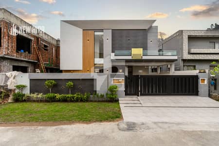 1 KANAL MOST ELEGANT BRAND NEW MODERN DESIGN BUNGALOW NEAR DHA RAYA FOR SALE 1 KANAL MOST ELEGANT BRAND NEW MODERN DESIGN BUNGALOW NEAR DHA RAYA FOR SALE
