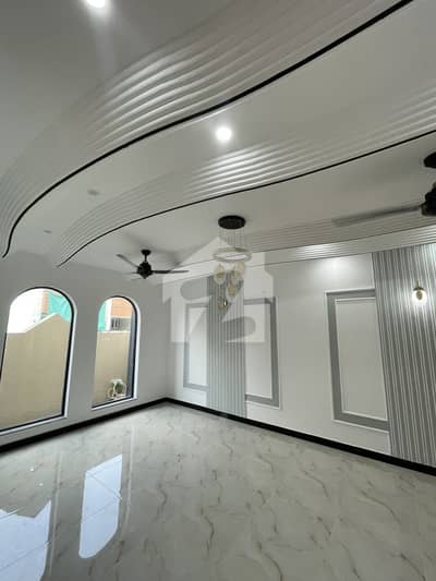 5 mrla house well designed good location