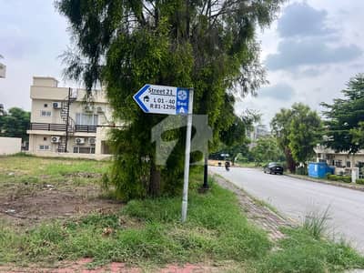 بحریہ انکلیو بحریہ ٹاؤن,اسلام آباد میں 10 مرلہ رہائشی پلاٹ 2.95 کروڑ میں برائے فروخت۔ بحریہ انکلیو بحریہ ٹاؤن,اسلام آباد میں 10 مرلہ رہائشی پلاٹ 2.95 کروڑ میں برائے فروخت۔