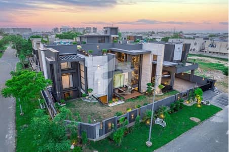 Corner 26 Marla Ultra Modren SWIMMING POOL + FULL BASEMENT +FULL FURNISHED BRAND-NEW HOUSE AND CINEMA HALL IN THE BASEMENT Solar Instaled NEAR TO PARK AND MOSQUE