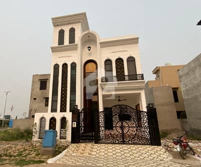 Luxury 5 Marla house available for sale in Citi housing Gujranwala