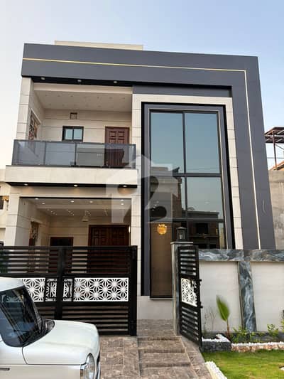 5 Marla Brand New House For Sale In Park View City Lahore Premium Finishing & Solar 5 Marla Brand New House For Sale In Park View City Lahore Premium Finishing & Solar