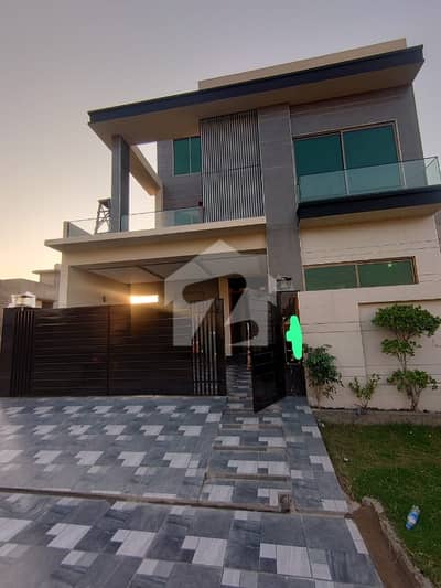 10 Marla brand new house for sale near 150ft road
