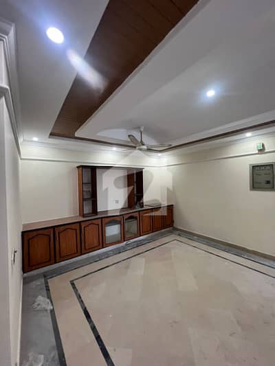 10 Marla Upper Portion For Rent With 3 Bedroom's & All Utility Connection's