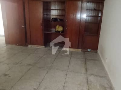 1 KANAL FULL HOUSE FOR RENT IN DHA PHASE 1